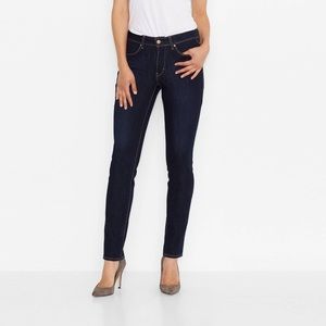 Levi’s skinny dark wash jeans